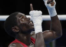Yuberjen Martínez, oro en los 49 Kgs