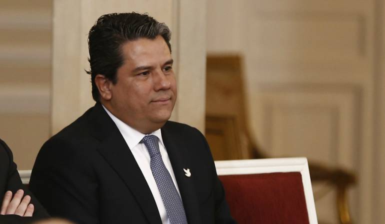 Rifi Rafe entre Minminas y Asonergía: Rifirrafe entre MinMinas y Asonergía por tarifas de energía