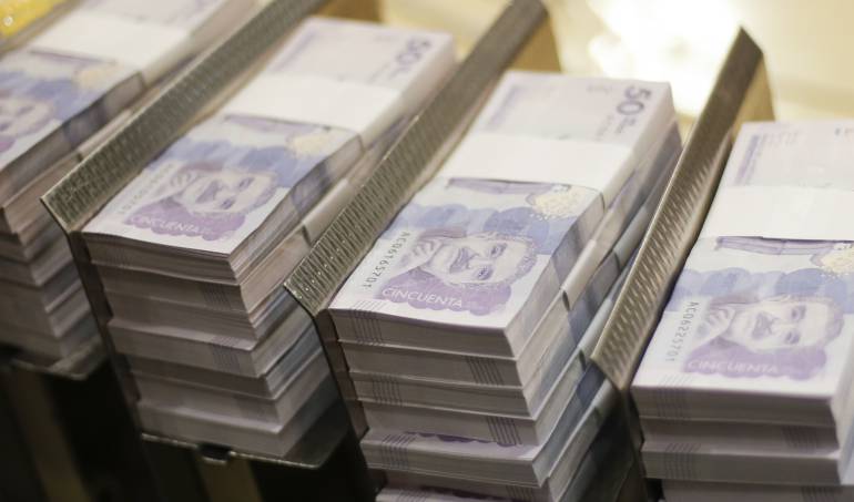 Proponen nuevos impuestos para los colombianos: Empresarios plantean un impuesto para los salarios bajos en Colombia
