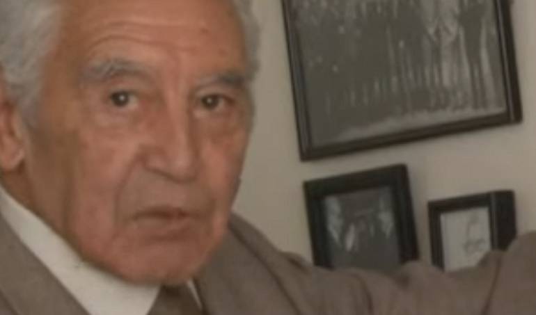 Rogelio Echavarría: Falleció el laureado poeta antioqueño Rogelio Echavarría