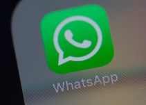 Cae WhatsApp y crecen los memes
