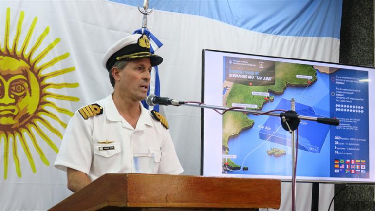 Buscan a 950 metros de profundidad submarino argentino perdido hace 18 días