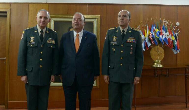 Nueva cúpula de las Fuerzas Armadas: En medio de revuelo por baja de Generales asumió nuevo Comandante de FF.MM.
