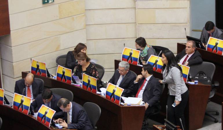 Uribismo alista sus candidatos para el senado 2018: Centro Democrático irá al Senado con lista abierta y Uribe en la cabeza