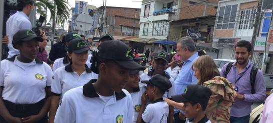 Lanzan campaña para proteger el ecosistema de la costa pacífica colombiana: Una nueva generación defenderá los océanos en Colombia Lanzan campaña para proteger el ecosistema de la costa pacífica colombiana: Una nueva generación defenderá los océanos en Colombia