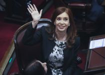 Juez pide levantar fuero para detener a ex presidenta de Argentina Cristina Kirchner