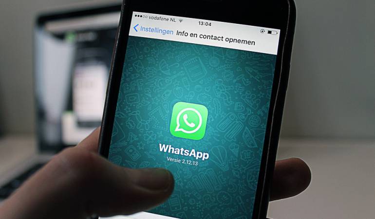 Protección de Datos: En España es ilegal incluir a personas en grupos de WhatsApp sin su permiso
