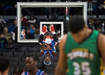 Jahmani Swanson, un jugador de 1,35 metros que ingresó a los Harlem Globetrotters