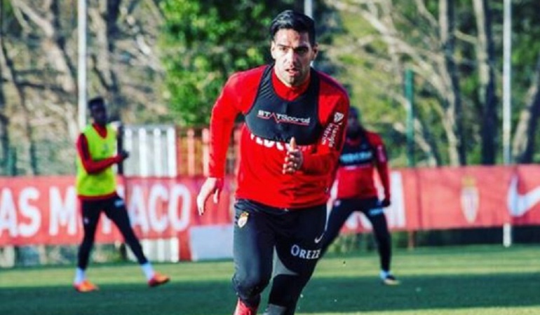 Futbolistas colombianos Falcao: Falcao no jugará por Copa de Francia: Jardim descartó al colombiano