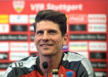 Mario Gómez sitúa a España y Francia "al mismo nivel" que Alemania para Rusia