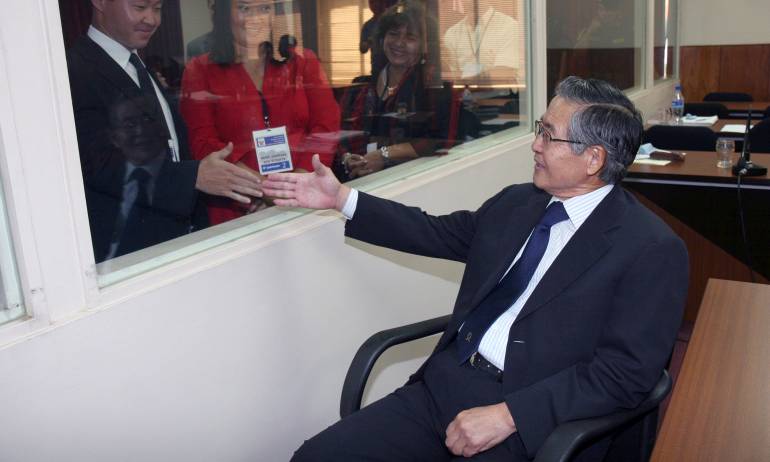 Expresidente Fujimori abandonó clínica en la que estuvo internado en Lima