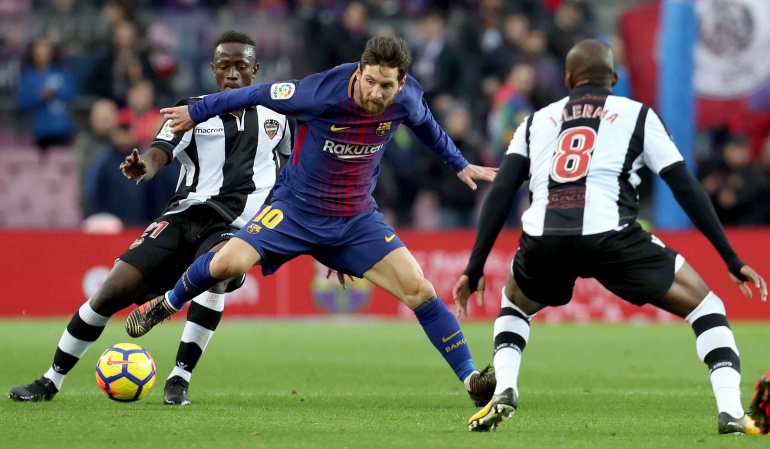 Fútbol español: Jefferson Lerma no pudo evitar la caída del Levante con el Barcelona