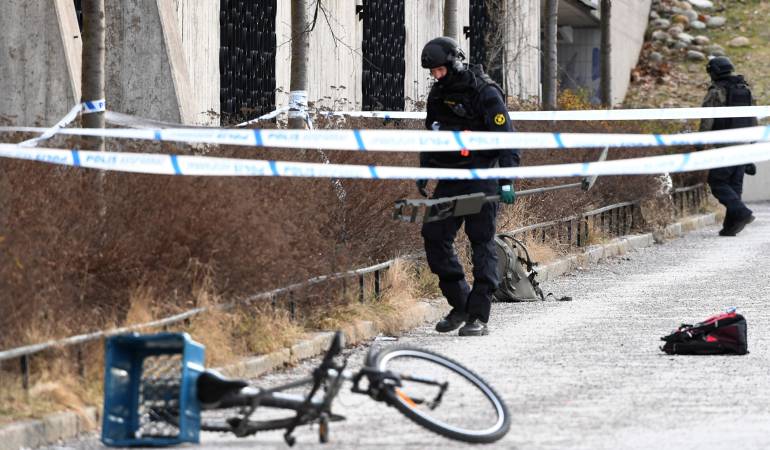 Policía considera "probable" que explosión en Estocolmo fuera por una granada