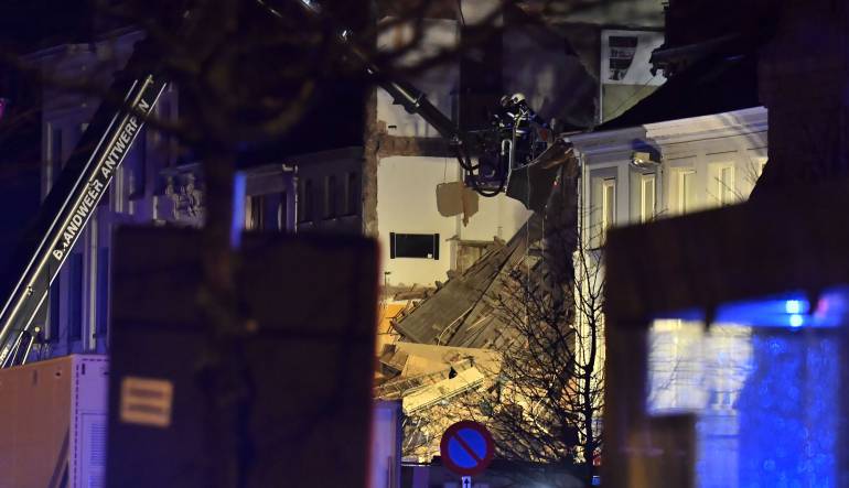 Explosión en Bélgica: Dos edificios colapsaron en Bélgica, al parecer por explosión de gas