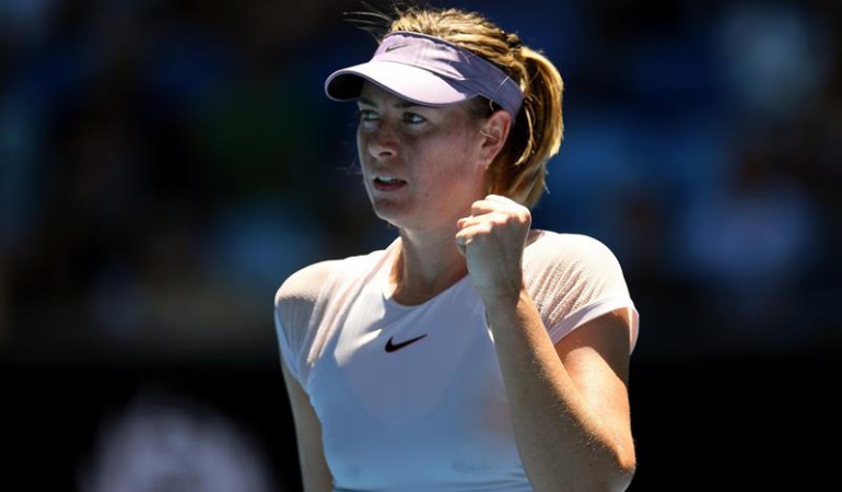 Maria Sharapova también avanza