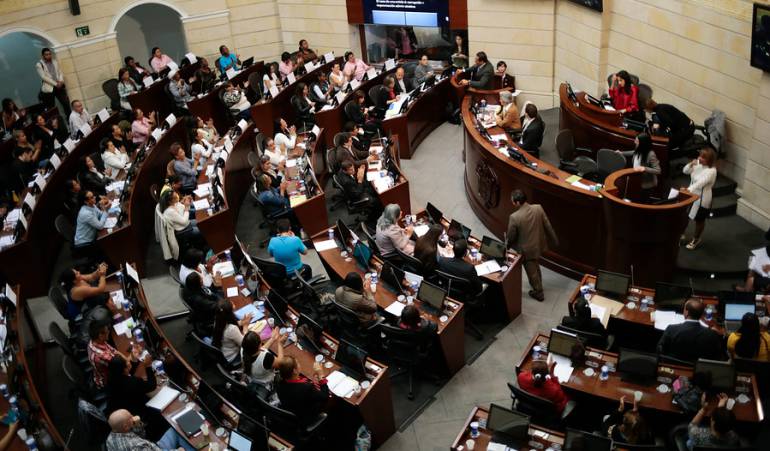 Senado MinInterior: Senado comunicará a MinInterior que debe asumir la curul de Viviane Morales