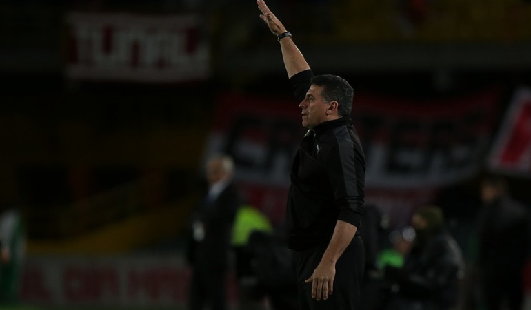 Jorge Luis Pinto Luis Fernando Suárez Ecuador DTs: Pinto y Suárez, entre la baraja de candidatos para dirigir a Ecuador