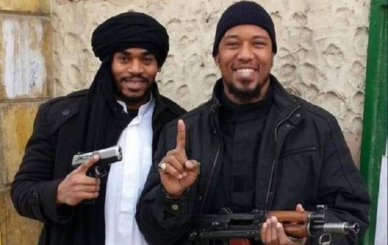 Al frente Deso Dogg, el rapero que decidió tomar las armas con Daesh.