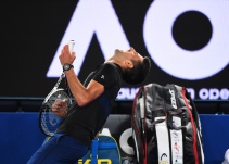 Novak Djokovic se impone a Albert Ramos y clasifica a octavos de Australia