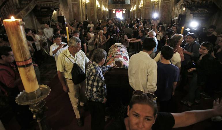 Despiden los restos del 'antipoeta' chileno Nicanor Parra