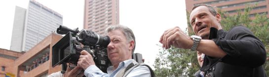Santos acompañó la filmación de pelicula de Hollywood en Bogotá Mark Wahlbe: De película, Santos y Mark Wahlberg se encontraron en el centro de Bogotá Santos acompañó la filmación de pelicula de Hollywood en Bogotá Mark Wahlbe: De película, Santos y Mark Wahlberg se encontraron en el centro de Bogotá