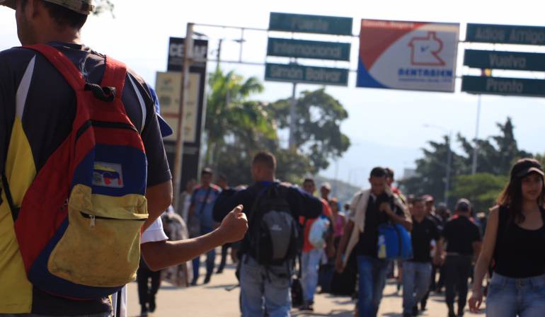 Desalojan más 60 adultos y niños venezolanos de predios privados en Boyacá: Desalojan más 60 adultos y niños venezolanos de predios privados en Boyacá
