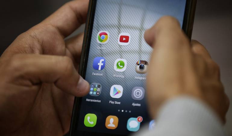 Derecho a la información: Lo que se comparte en redes sociales debe constatarse: Corte Constiticional
