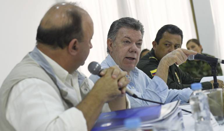 ELN ataca peajes en Cesar y quema tractomula en Antioquia ELN ataca peajes en Cesar y quema tractomula en Antioquia