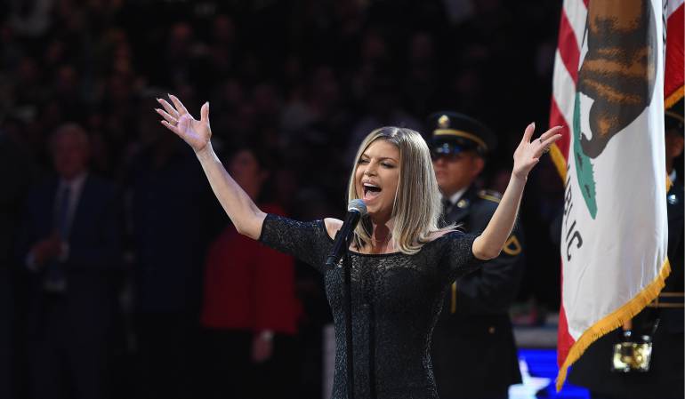 Fergie se disculpa por su versión del himno estadounidense