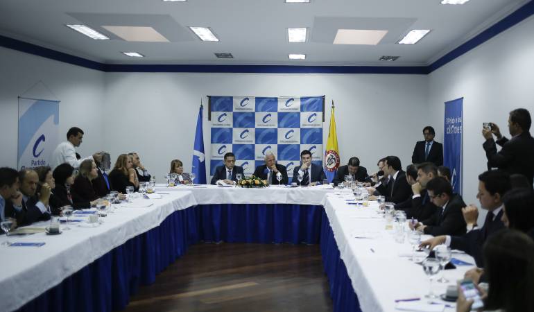Consulta de derecha: Conservatismo pide a militantes votar en la consulta de la centro derecha