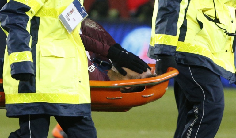 Neymar PSG Marsella: Neymar se retiró en camilla y en medio de lagrimas del clásico francés