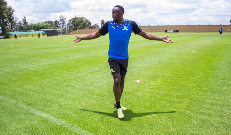 Usain Bolt Mamelodi jugador profesional: Bolt jugará fútbol profesional: ha fichado por el Mamelodi de Sudáfrica