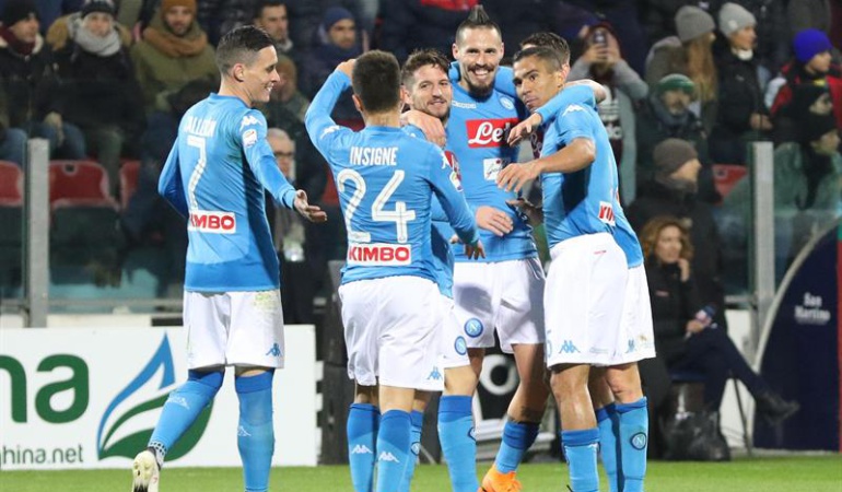 Nápoles Cagliari Serie A: Napoli golea 5-0 al Cagliari y se aferra al liderato de la Serie A