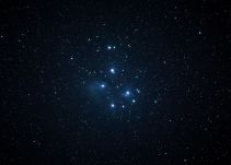 Primeras estrellas se encendieron 180 millones de años tras el Big Bang
