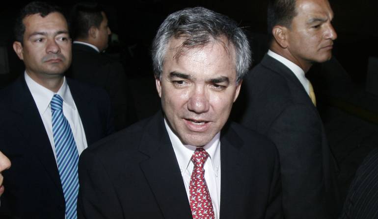 Libre el ex ministro Diego Palacio