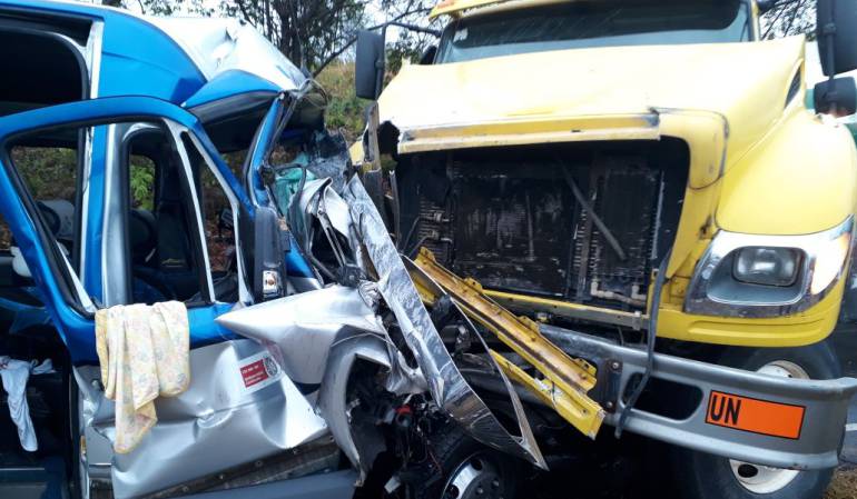 Dos muertos y 19 heridos deja accidente en vías de Casanare