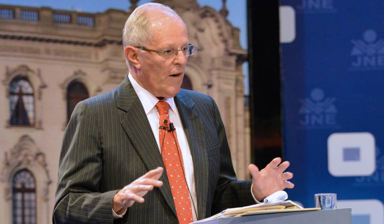 Pedro Pablo Kuczynski: Pedido de destitución "pone en ridículo" a Perú: Kuczynski