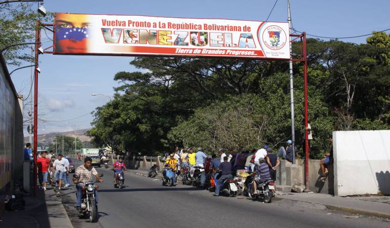 ACNUR califica oficialmente como ACNUR califica oficialmente como