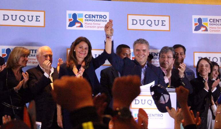 candidato presidencial duque y martha lucía: Iván Duque formaliza a Marta Lucía Ramírez como formula vicepresidencial