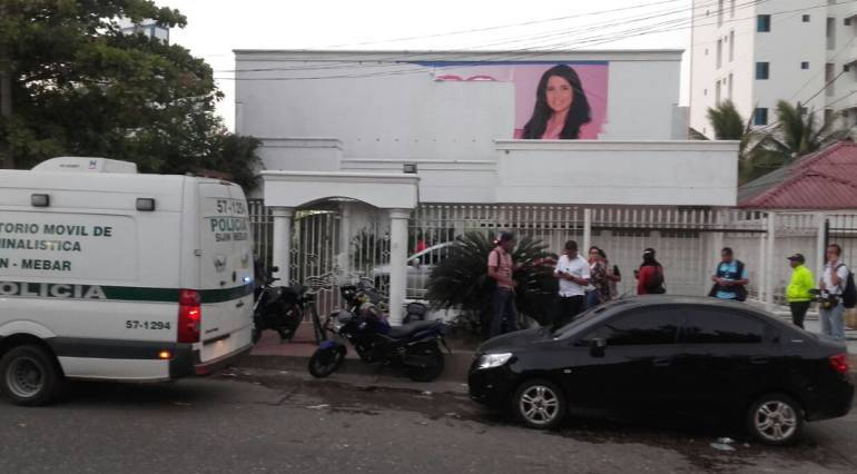4 armas de fuego encuentran en sede de candidata Aida Merlano