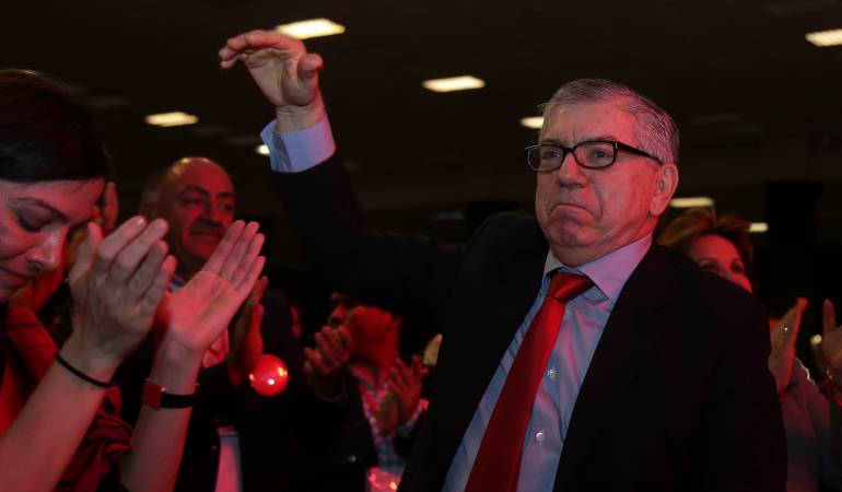 Grupo de congresistas liberales sale a defender a Gaviria en Twitter