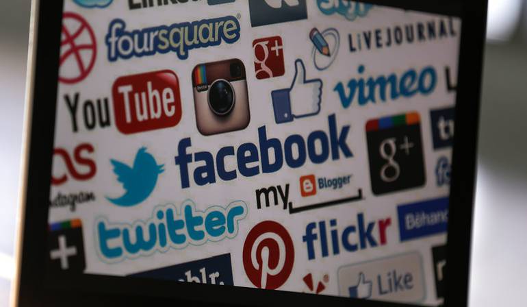 Escándalo información campaña TRUMP facebook: Facebook asegura que fue engañada tras escándalo de filtración de datos