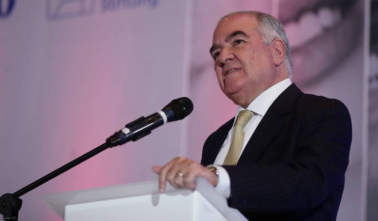 Contralor denuncia que hay $110 billones de subsidios mal manejados