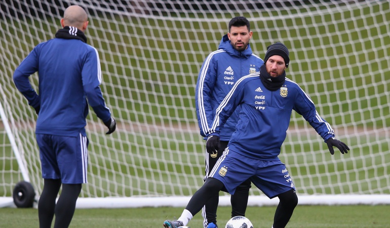 Lionel Messi anotó un golazo en el entrenamiento de Argentina