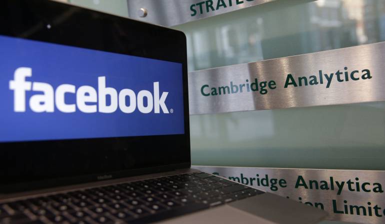 Facebook: Un juez da luz verde al registro de las oficinas de Cambridge Analytica