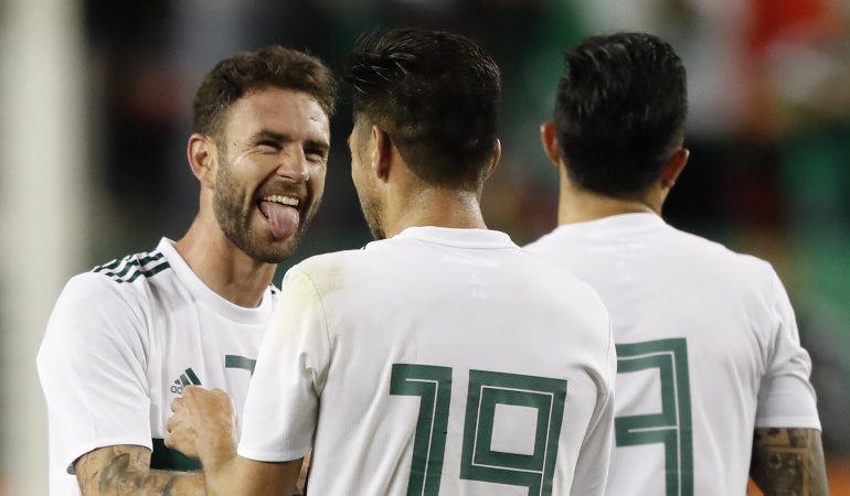 méxico vs islandia: México vence a Islandia con goles Layún y uno de Fabian