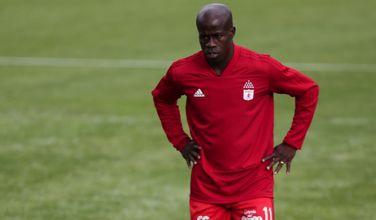 Carmelo Valencia América de Cali: Carmelo Valencia renunció al América de Cali