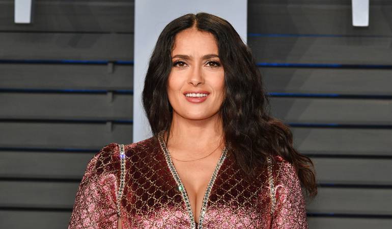Hollywood, Educación: Salma Hayek: una mamá más en el colegio de su hija Valentina