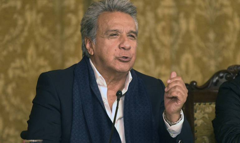 Presidente de Ecuador dice hacer todo lo posible para liberar a periodistas