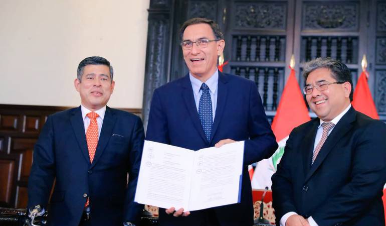 PPK: Partido de Kuczynski reafirma "compromiso de apoyo" al presidente de Perú